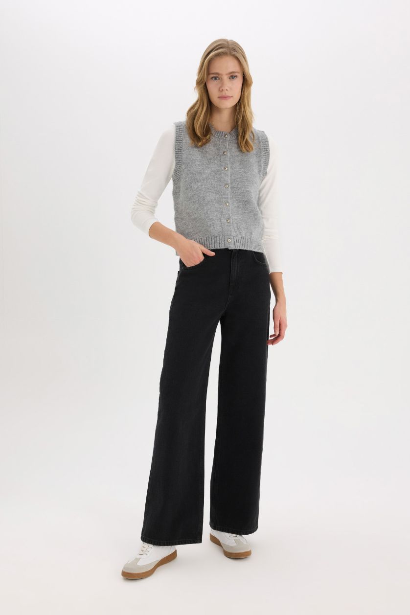 نساء رمادي فاتح يلك قصة عادية بياخة مستديرة