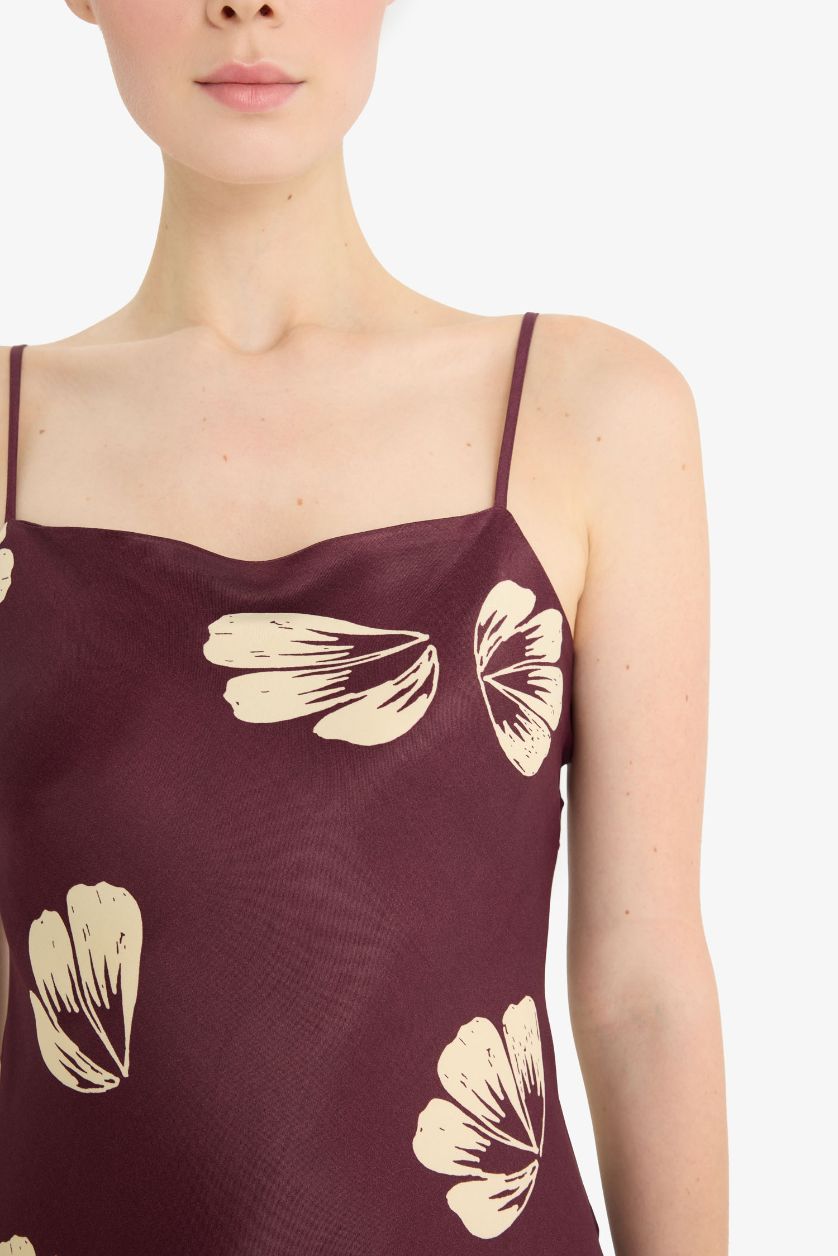 نساء ميلانج خمري فستان ميدي فلورال ستان بياخة مع طيات بحمالات