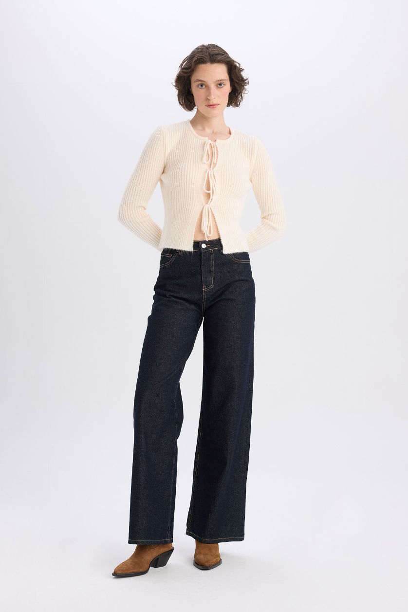 Kadın Ekru Regular Fit Bisiklet Yaka Bağlamalı Basic Düz Triko Hırka