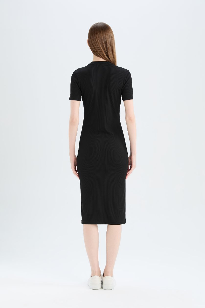 Woman Black Bodycon Crew Neck Camisole Midi Dress