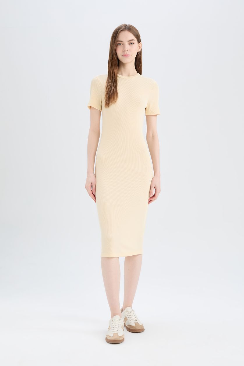 Woman Light Yellow Bodycon Crew Neck Camisole Midi Dress