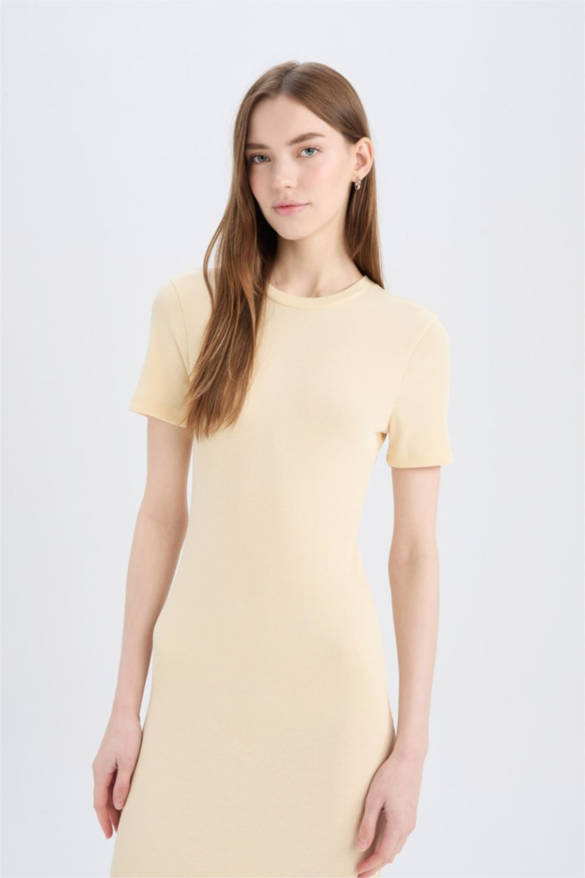 Woman Light Yellow Bodycon Crew Neck Camisole Midi Dress