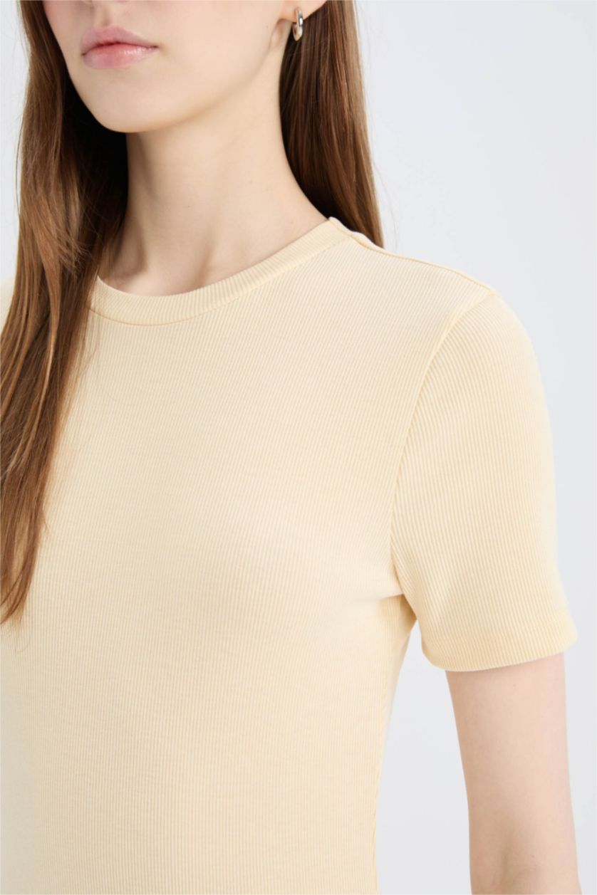 Woman Light Yellow Bodycon Crew Neck Camisole Midi Dress