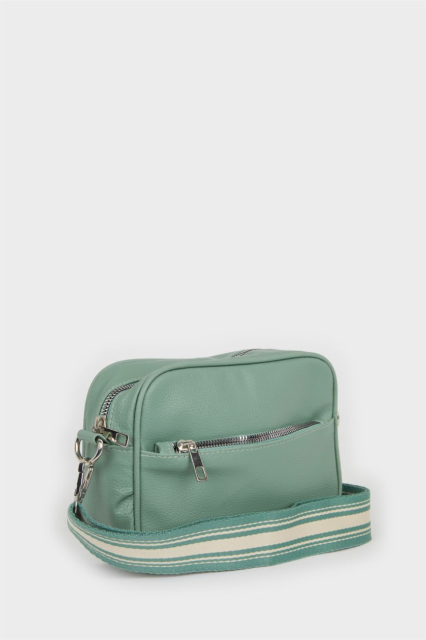 Woman Green Woman Crossbody Bag