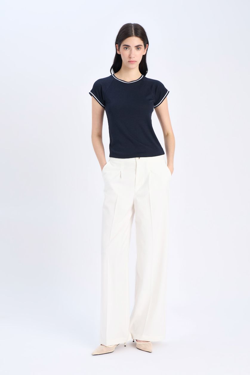 نساء كحلي تيشيرت ضيق برقبة مستديرة وأكمام قصيرة