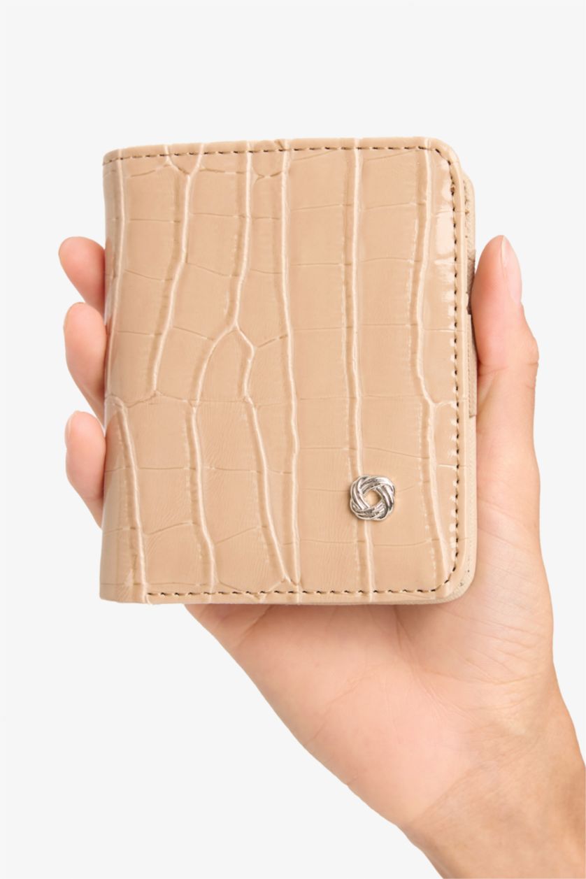 Woman Beige Woman Faux Leather Wallets