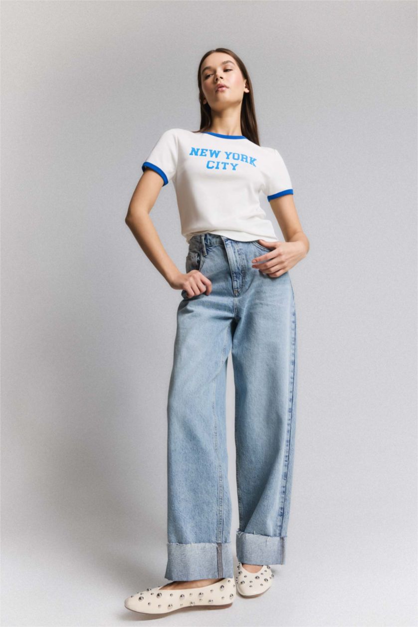 نساء اوف وايت تيشيرت نص ردن ريبانا قصة عادية