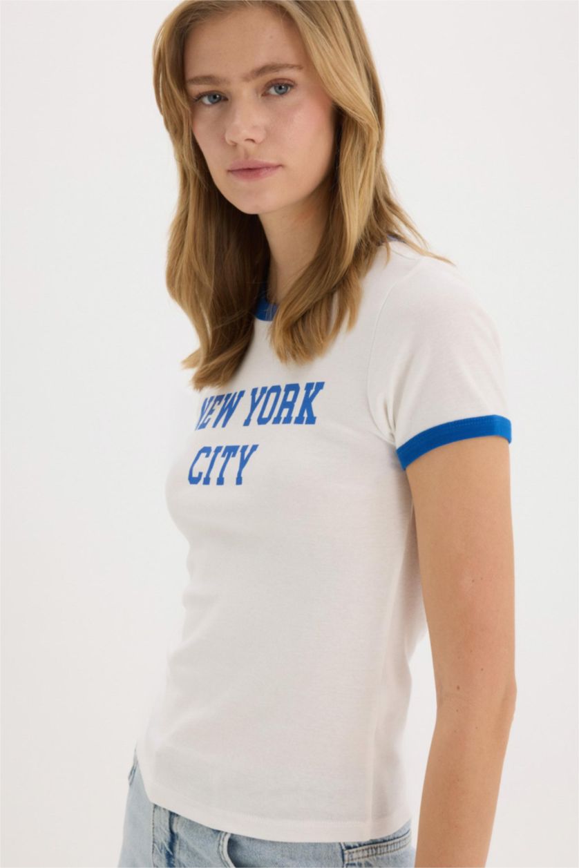 نساء اوف وايت تيشيرت نص ردن ريبانا قصة عادية