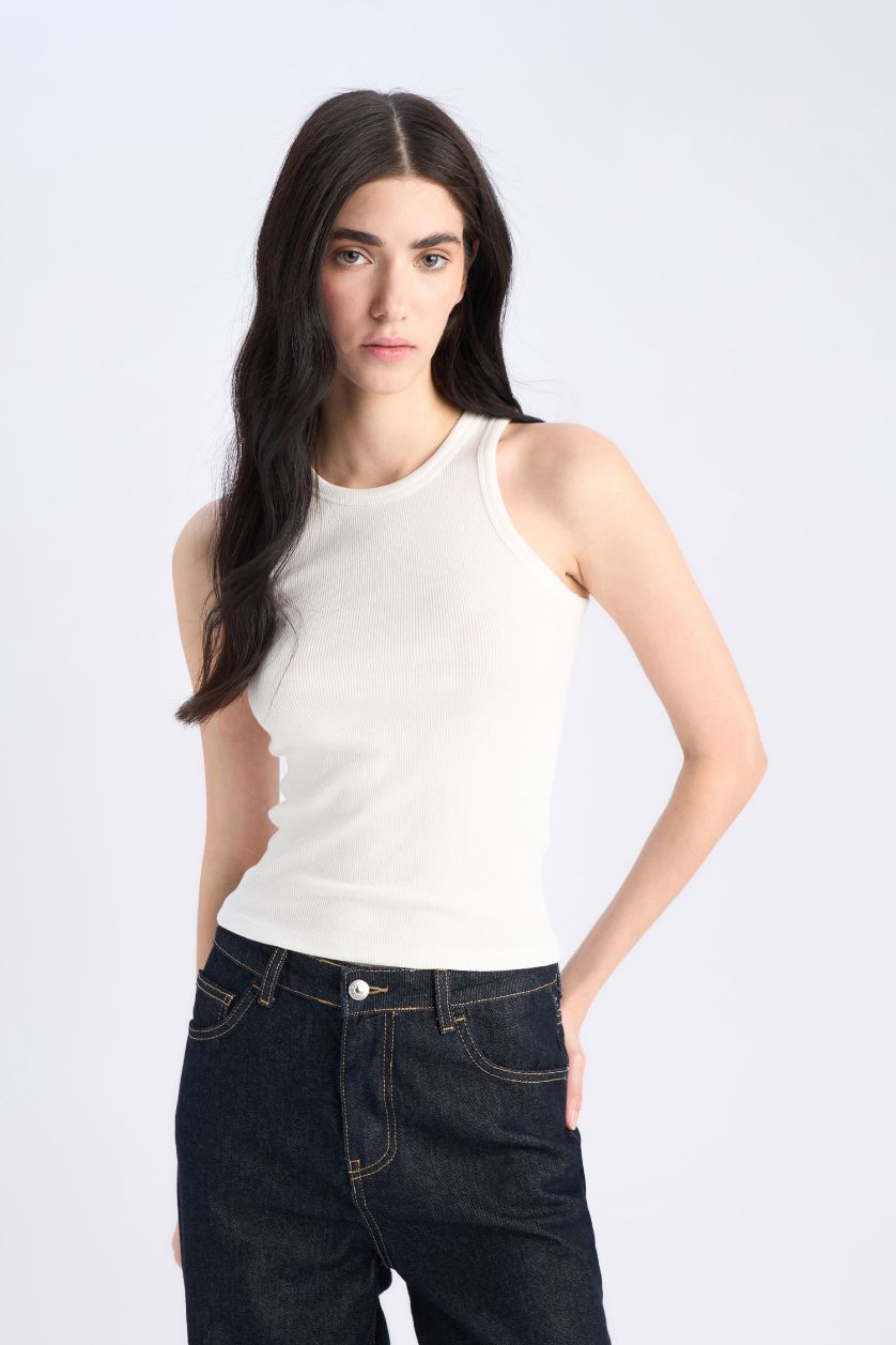 Woman Ecru Slim Fit Camisole Halter Collar Tank Top