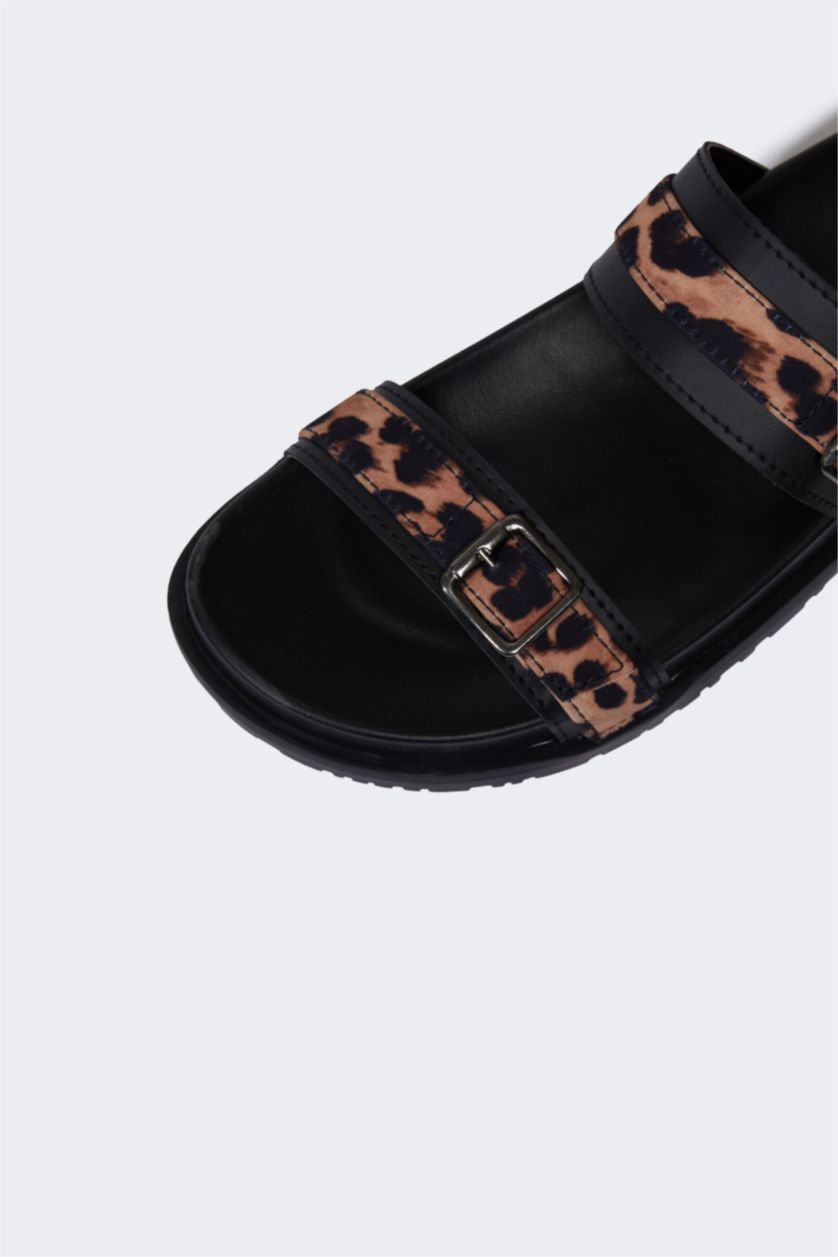 نساء Karma شبشب جلد صناعي بكعب مسطح بشريط مفرد