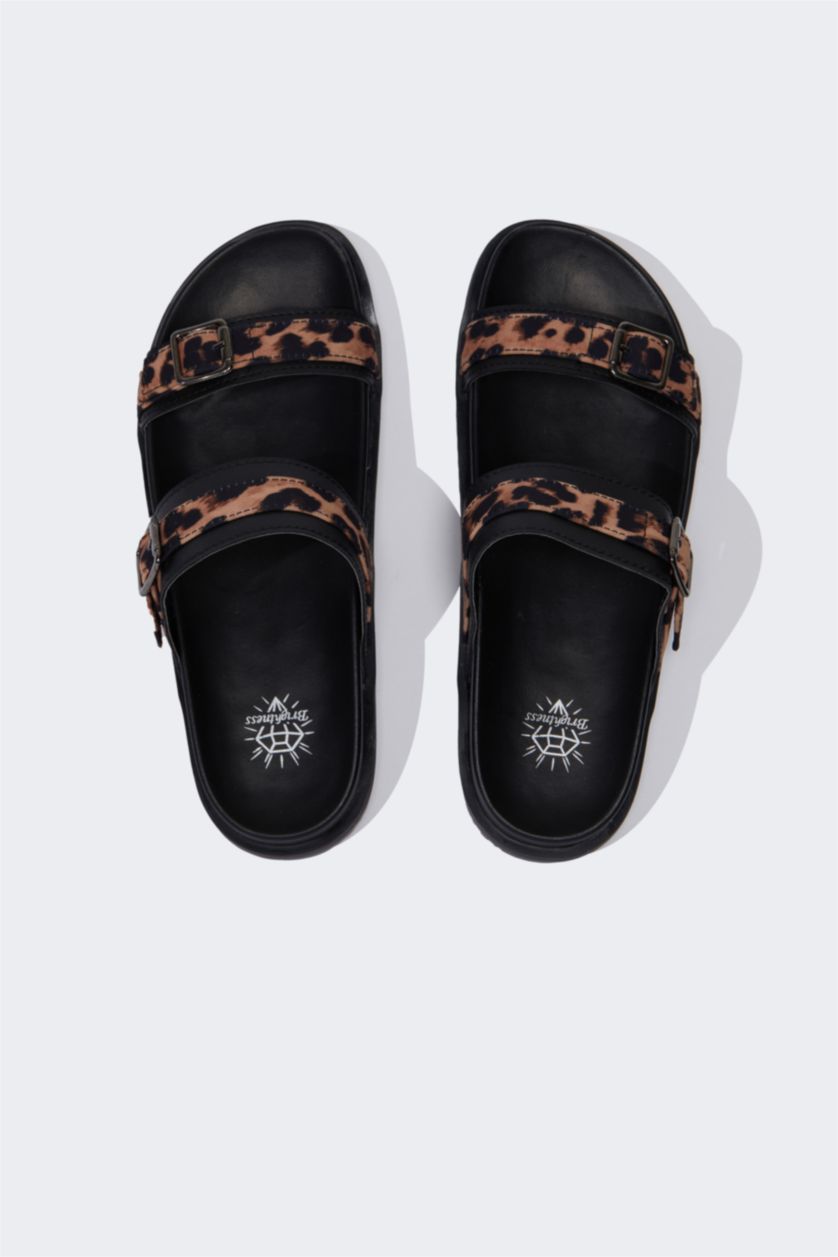 نساء Karma شبشب جلد صناعي بكعب مسطح بشريط مفرد