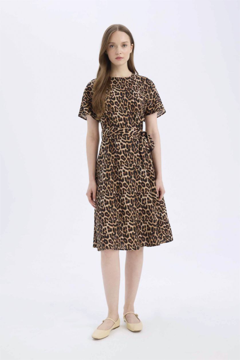 Woman Vison Regular Fit Crew Neck Leopard Midi Dress