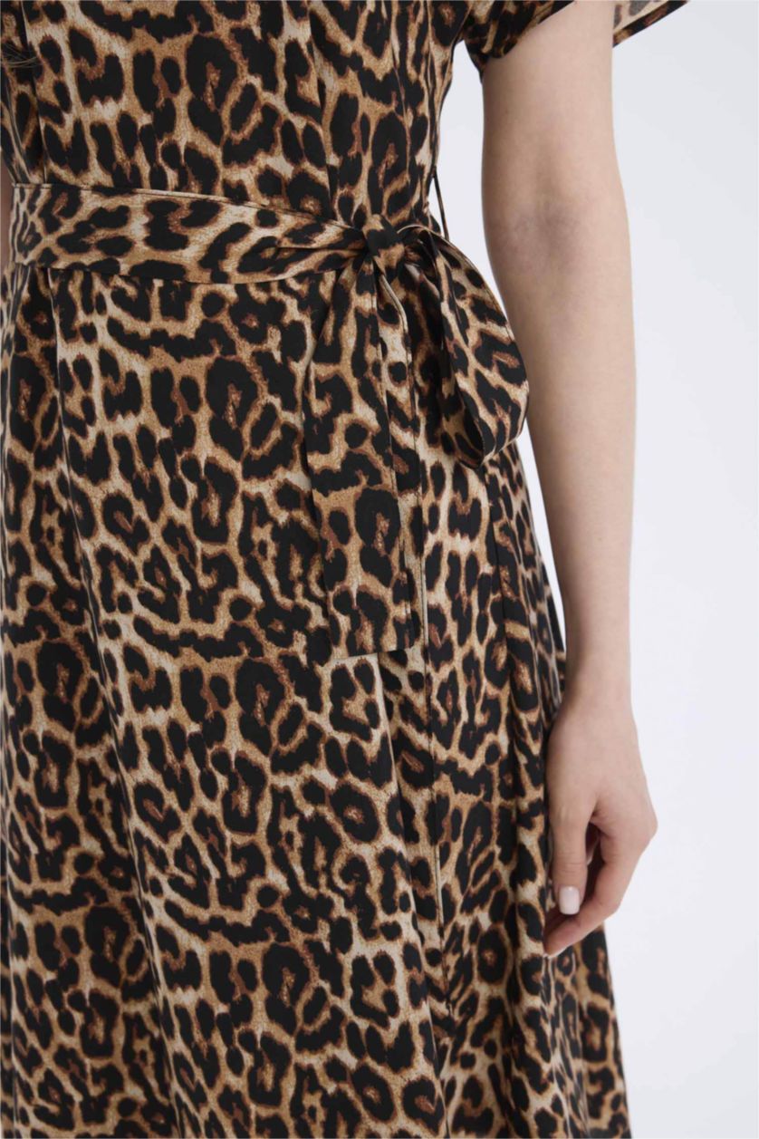 Woman Vison Regular Fit Crew Neck Leopard Midi Dress