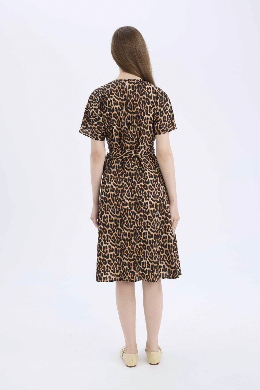 Woman Vison Regular Fit Crew Neck Leopard Midi Dress