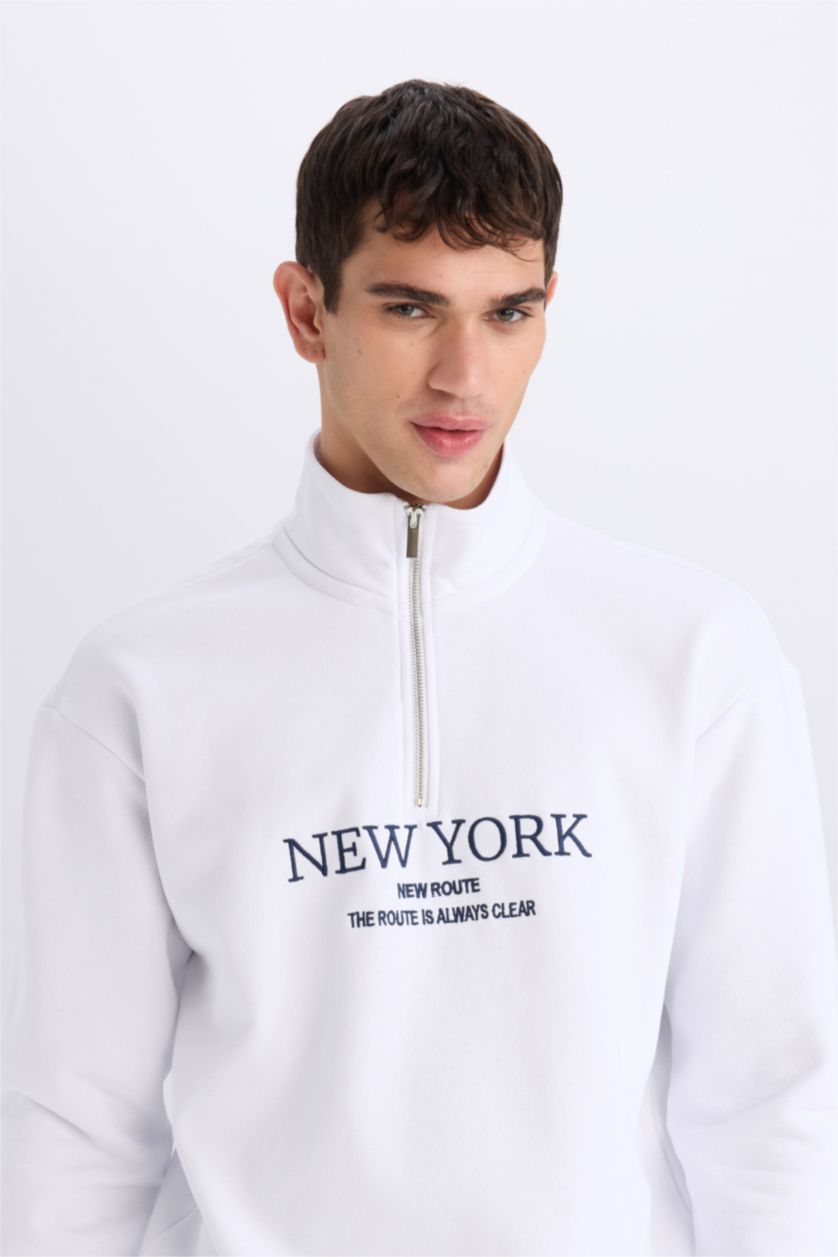 Erkek Beyaz Boxy Fıt Sweatshirt