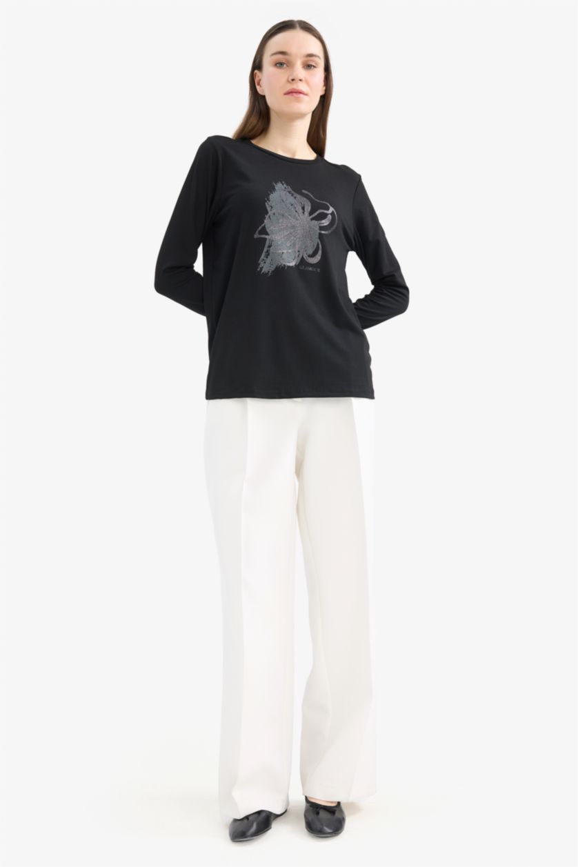 Woman Black Traditional Regular Fit Crew Neck Glitter T-Shirt