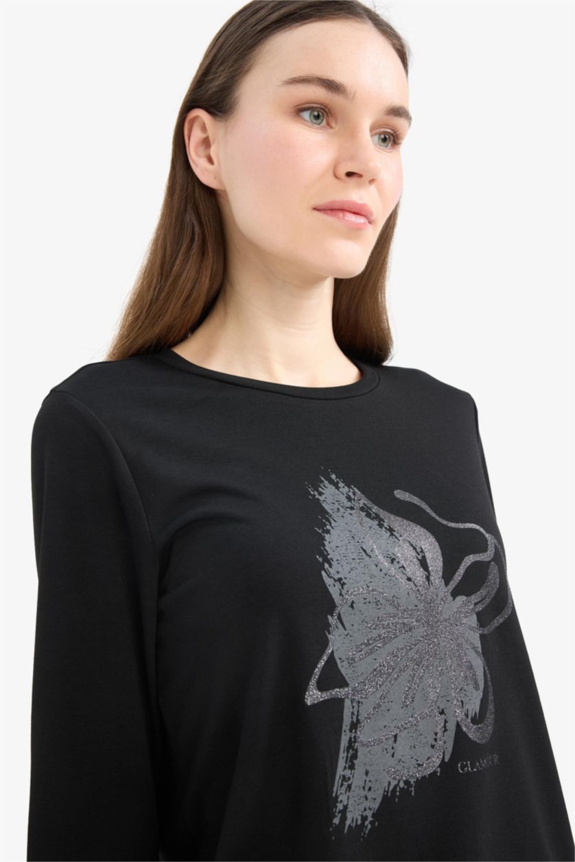 Woman Black Traditional Regular Fit Crew Neck Glitter T-Shirt