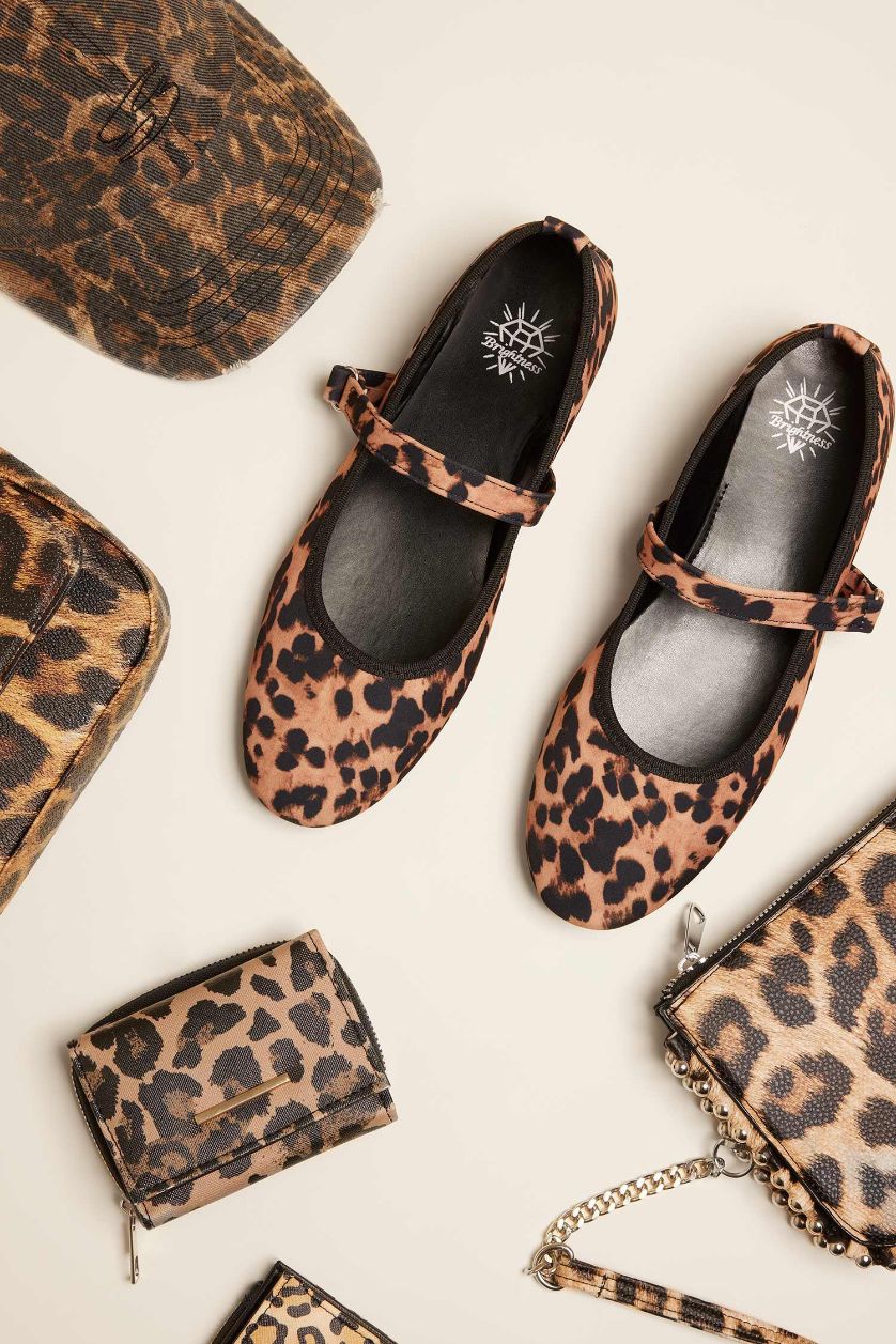 Woman Karma Woman Leopard Patterned Single Strap Ballerina Flat Shoes