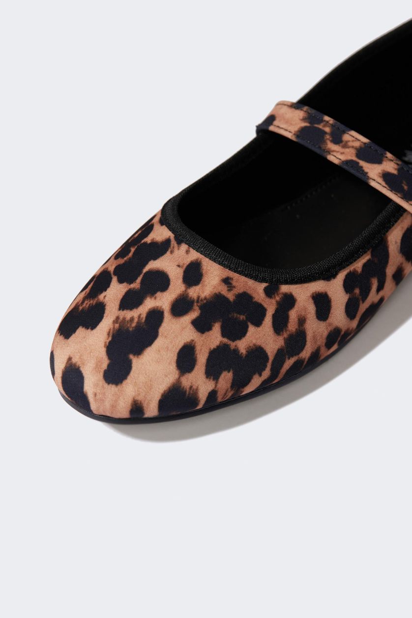 Woman Karma Woman Leopard Patterned Single Strap Ballerina Flat Shoes