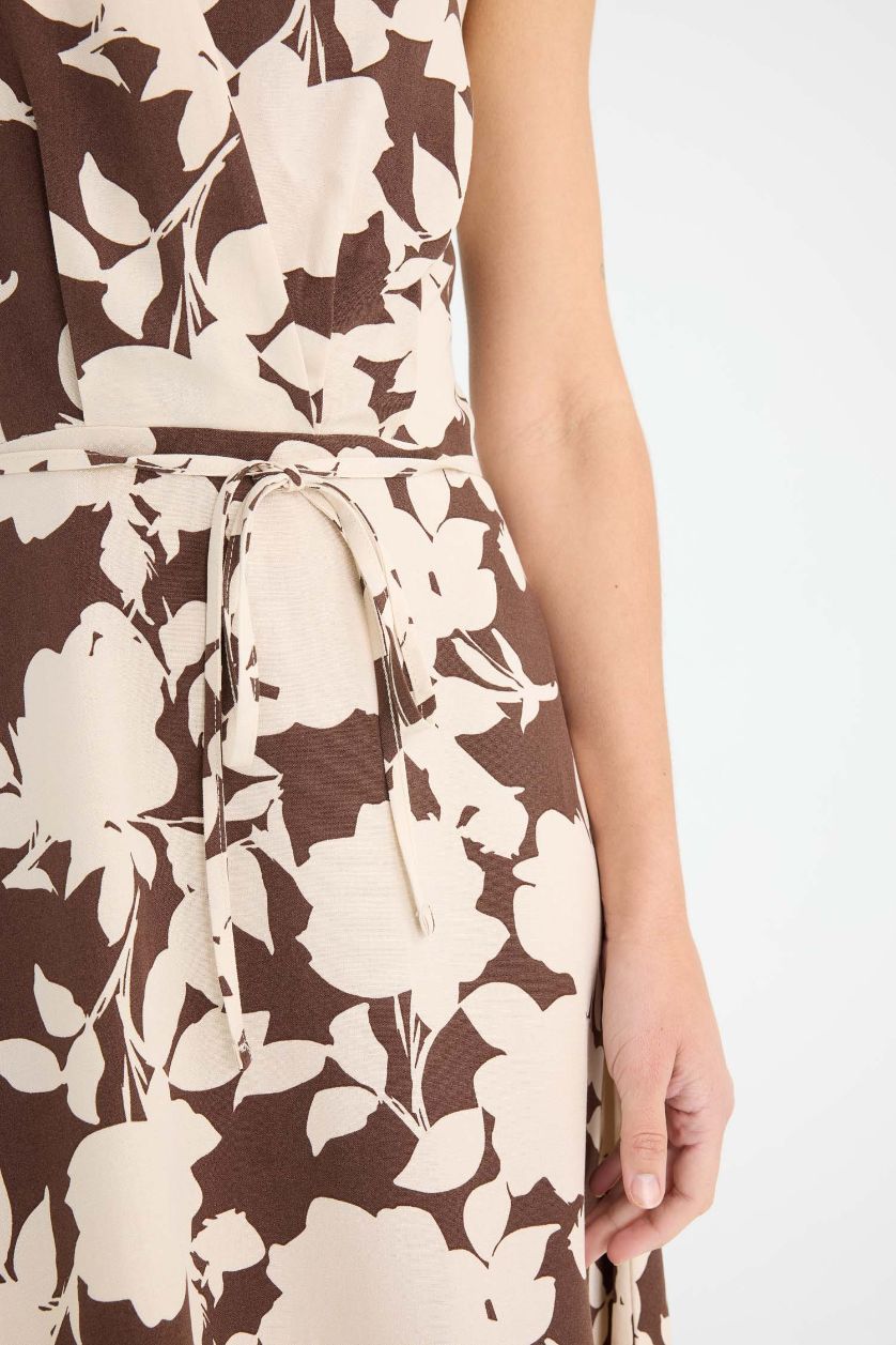 Kadın Kahve Keten Karışımlı Boyundan Bağlamalı Çiçek Desenli Maxi Elbise