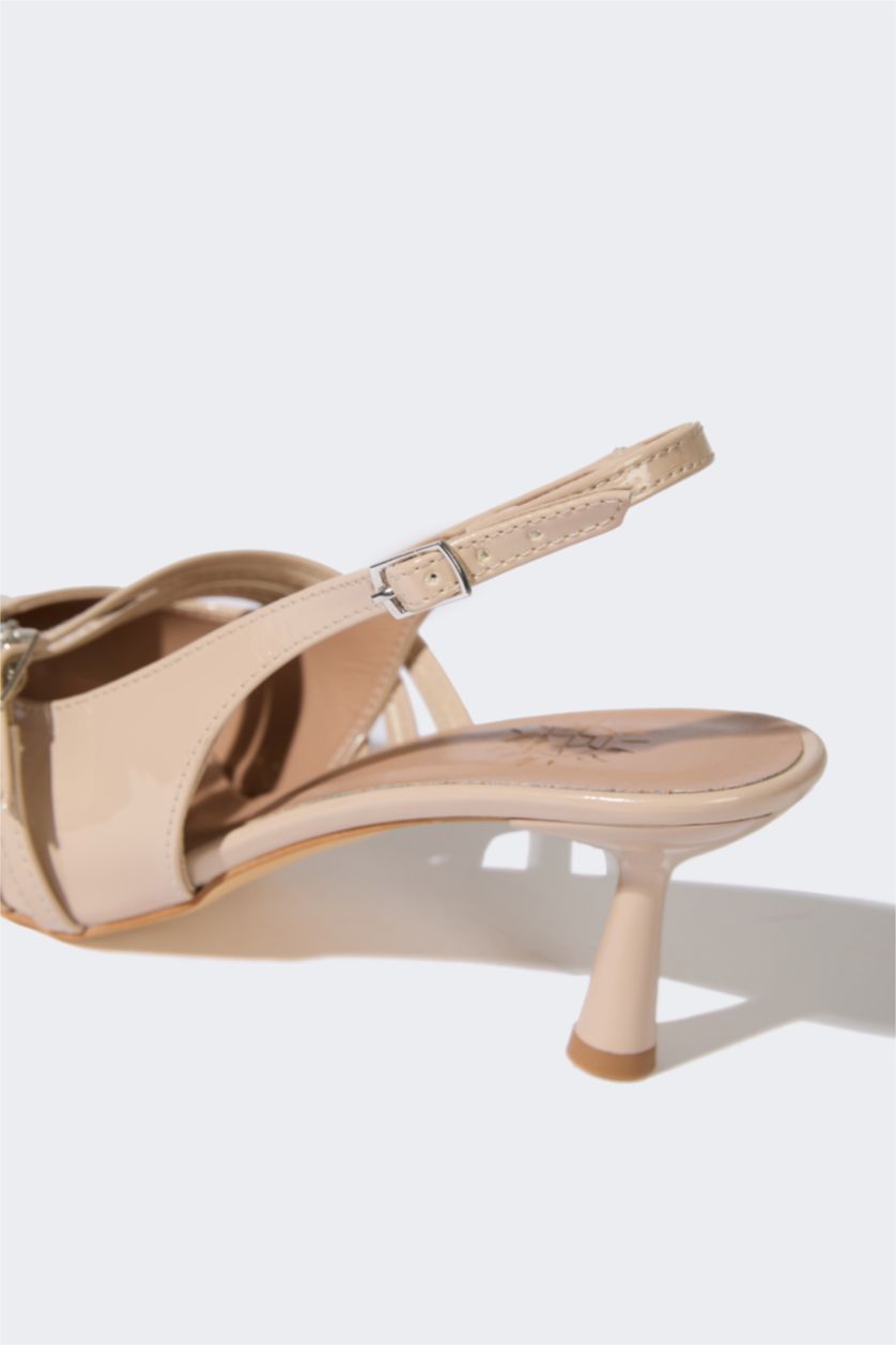 Kadın Bej Kadın Çift Bantlı Yüksek Taban Suni Deri Topuklu Sandalet
