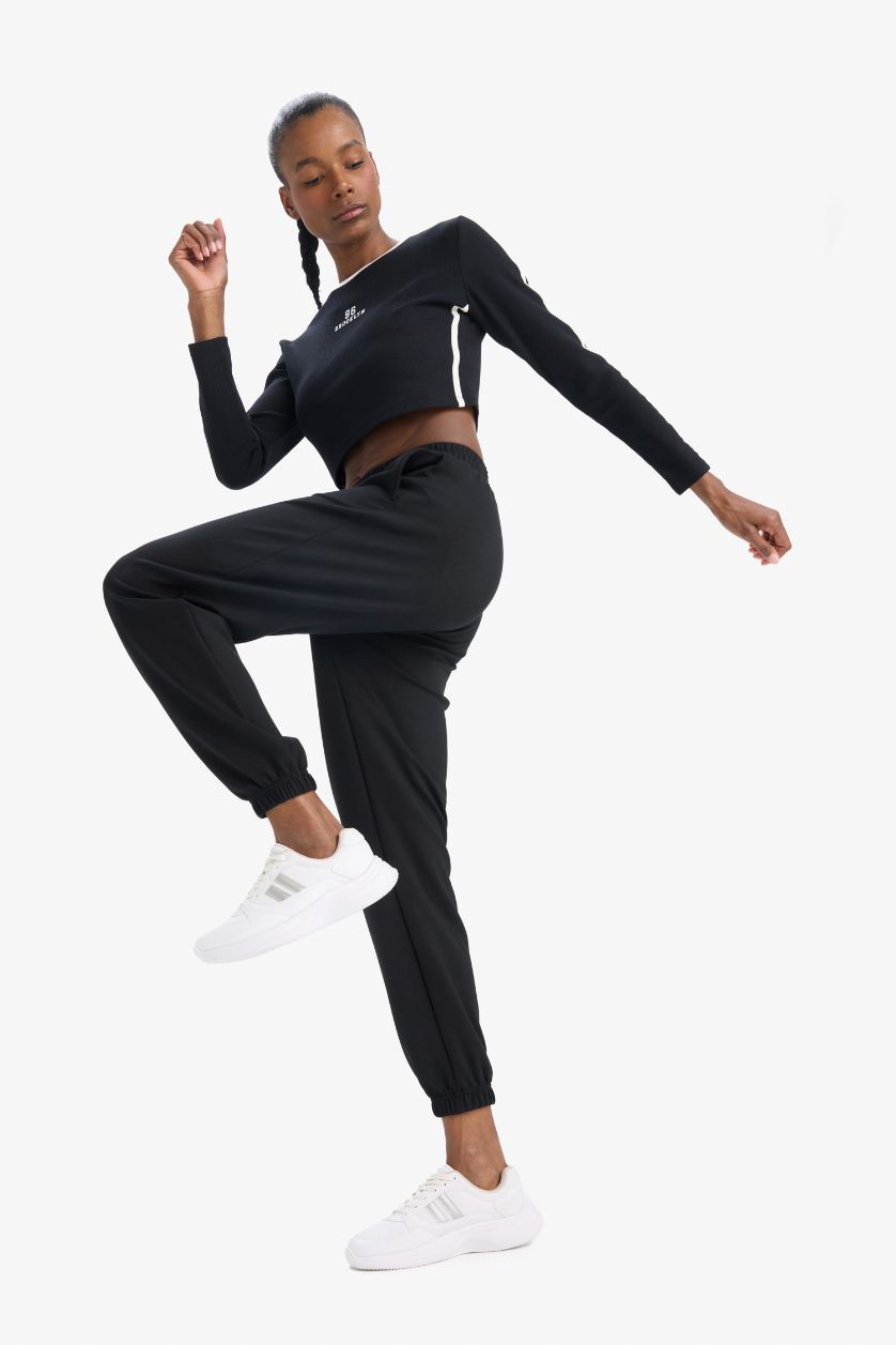 Kadın Siyah Slim Fit Dar Kesim Bisiklet Yaka Baskılı Sporcu Uzun Kollu Tişört