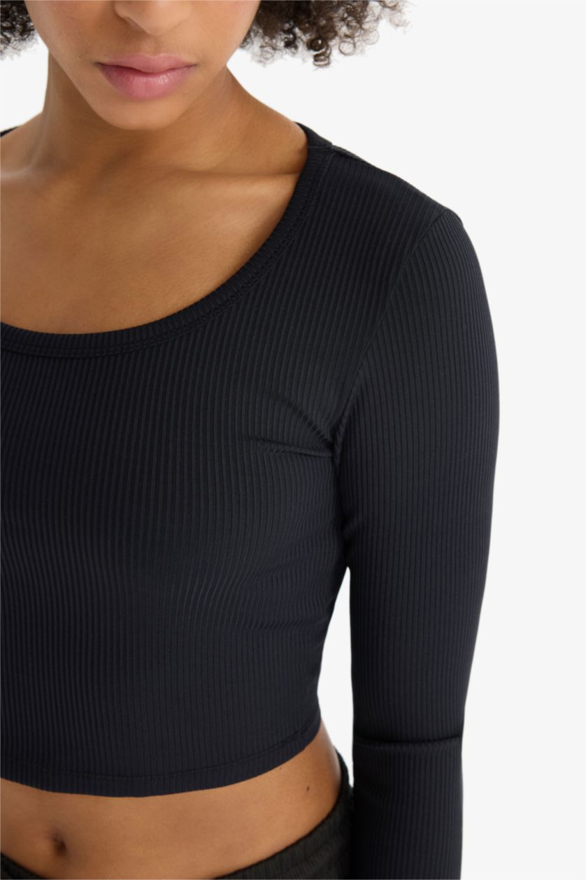 Kadın Siyah Cropped Fıt Bisiklet Yaka Sporcu Uzun Kollu Tişört