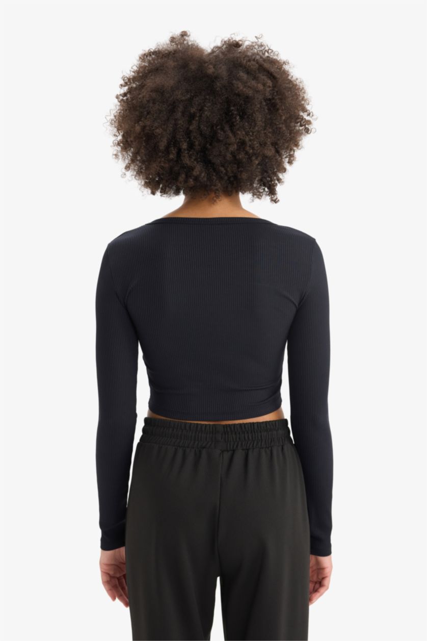 Kadın Siyah Cropped Fıt Bisiklet Yaka Sporcu Uzun Kollu Tişört