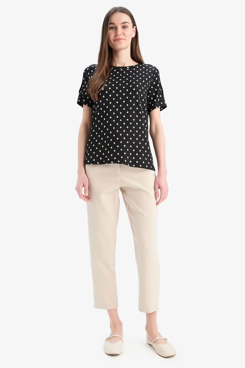 نساء أسود Traditional Regular Fit Crew Neck Patterned Crinkle T-Shirt