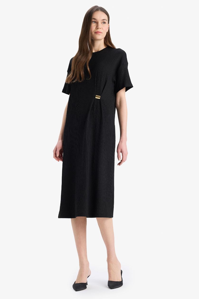 Kadın Siyah Regular Fit Bisiklet Yaka Basic Düz Bürümcük Kısa Kollu Midi Yazlık Elbise