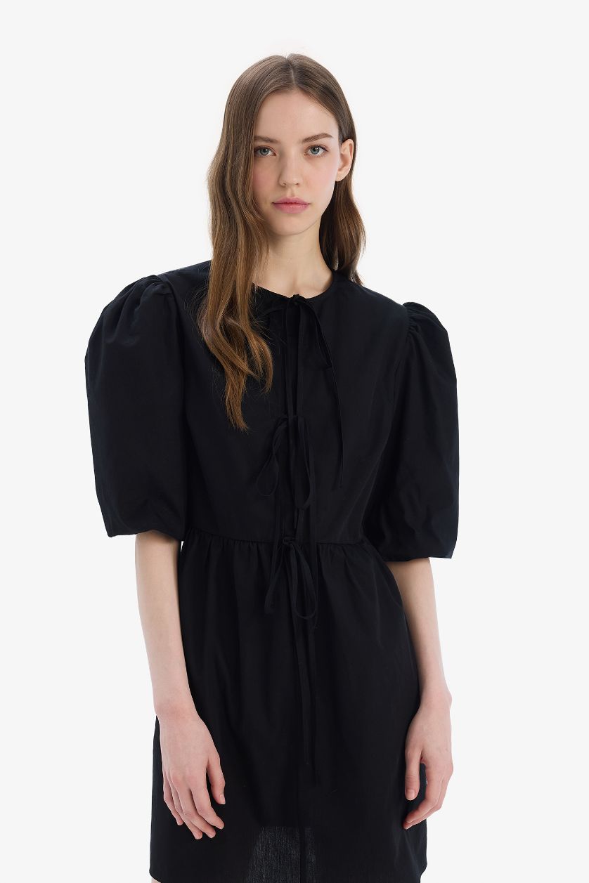 Kadın Siyah A Kesim Bisiklet Yaka Bağcıklı Poplin Kısa Kollu Midi Abiye Elbise