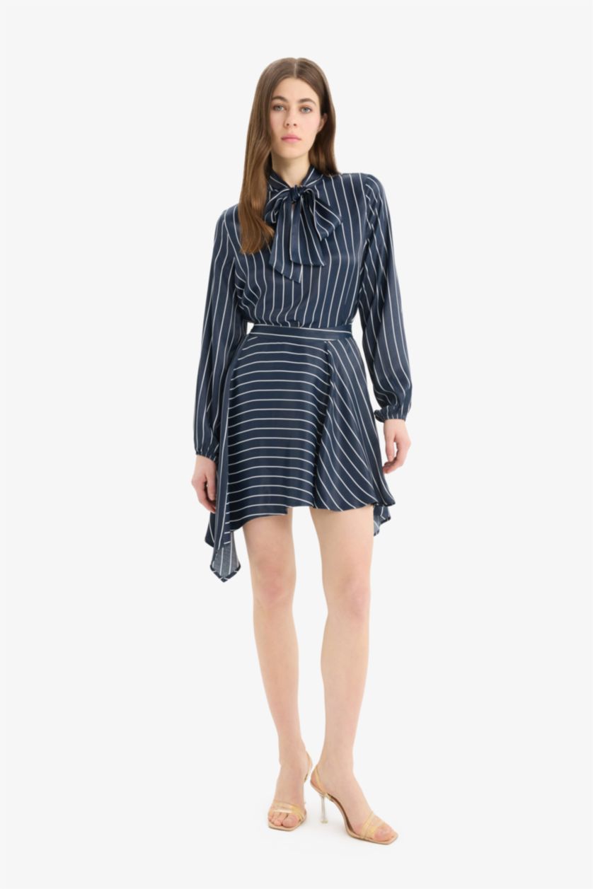 نساء كحلي بلوزة توب مخطط ستان ردن طويل