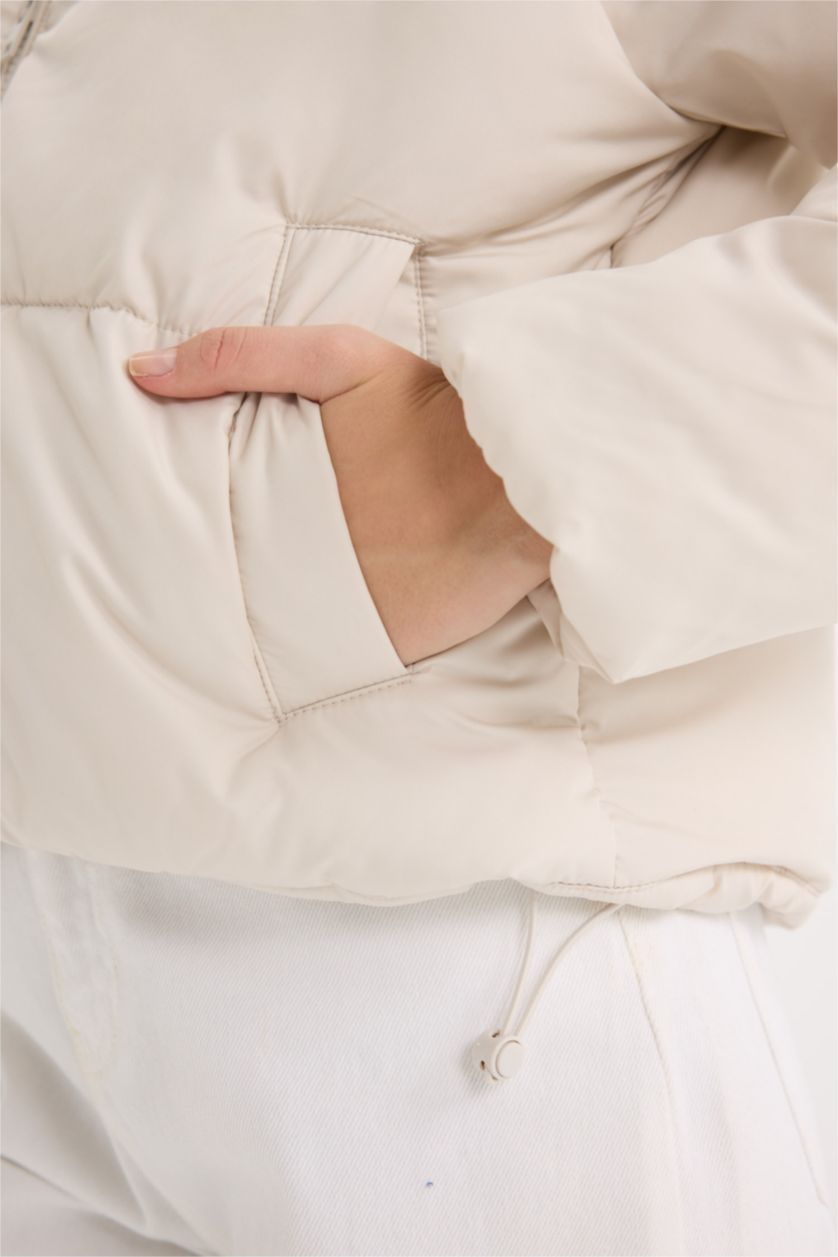 Kadın Kum Regular Fit Şişme Mont Fermuarlı Cepli