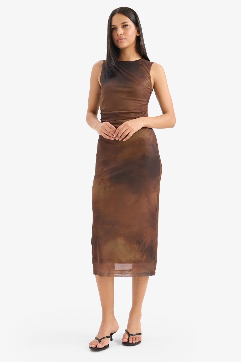 Kadın Koyu Kahve Bodycon Vücudu Saran Bisiklet Yaka Desenli Tül Kolsuz Midi Elbise