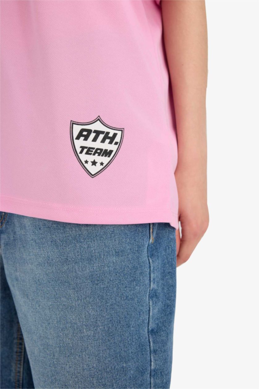 Kadın Pembe Oversize Geniş Kalıp V Yaka Baskılı Forma Kumaşı Kısa Kollu Tişört