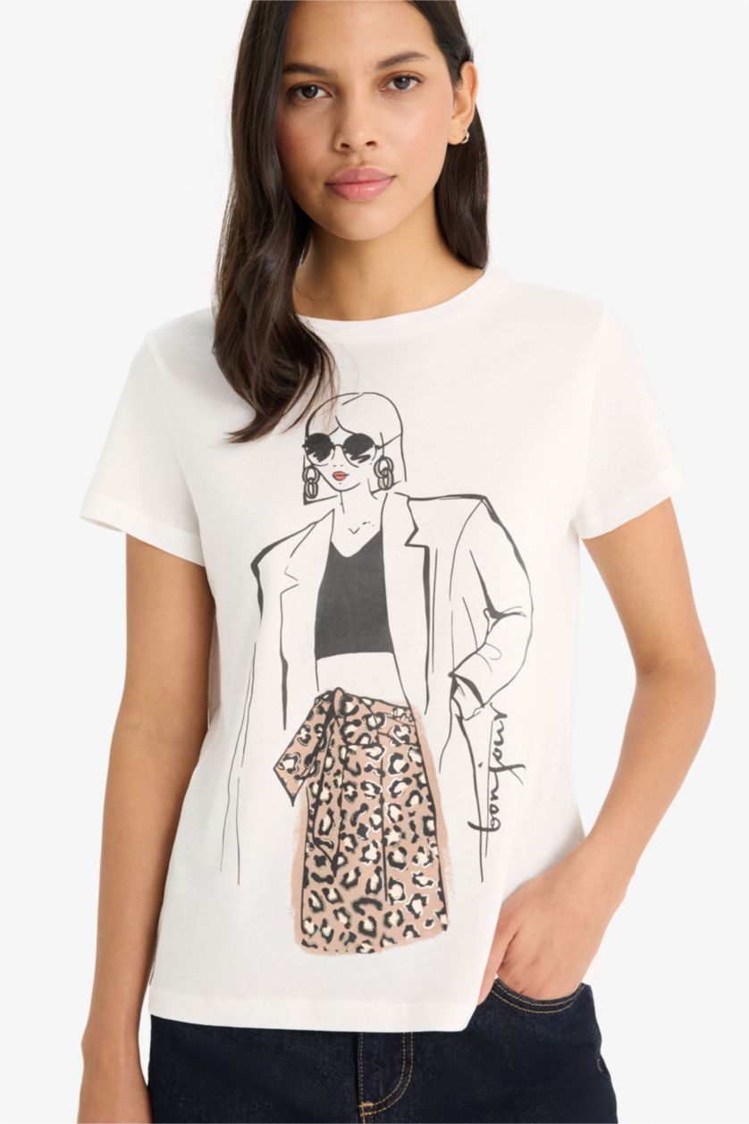 Woman Ecru تيشيرت نص ردن قصة عادية وياخة مستديرة بطبعة بنت
