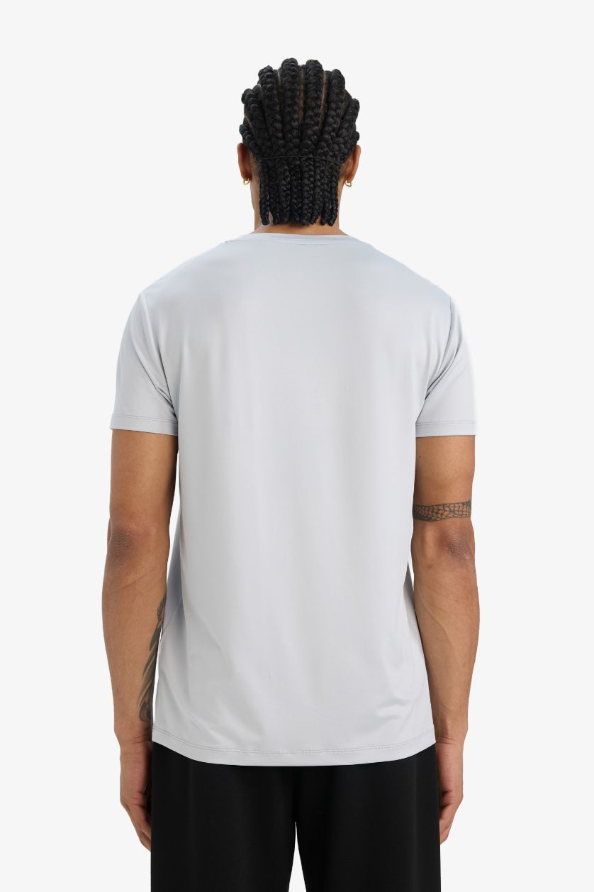 رجالي رمادي فاتح تيشيرت رياضي نص كم سليم فيت مطبوع من DeFactoFit