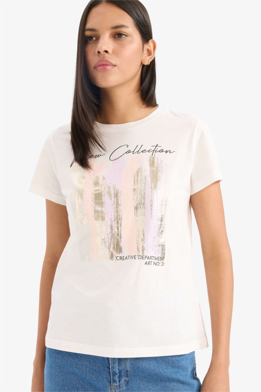 نساء بيج فاتح تيشيرت نص ردن قصة عادية بياخة مستديرة