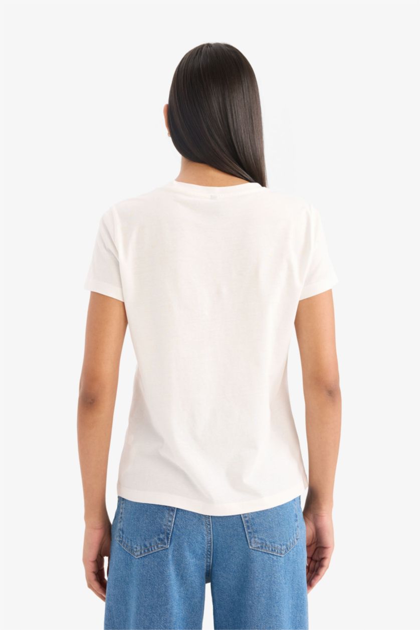 نساء بيج فاتح تيشيرت نص ردن قصة عادية بياخة مستديرة