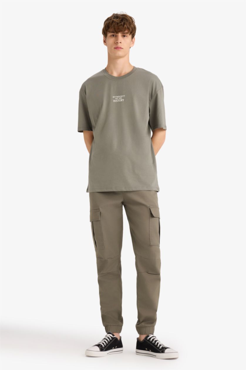 Мужчины Хаки Брюки джоггер из габардина с карго-карманами и эластичным поясом