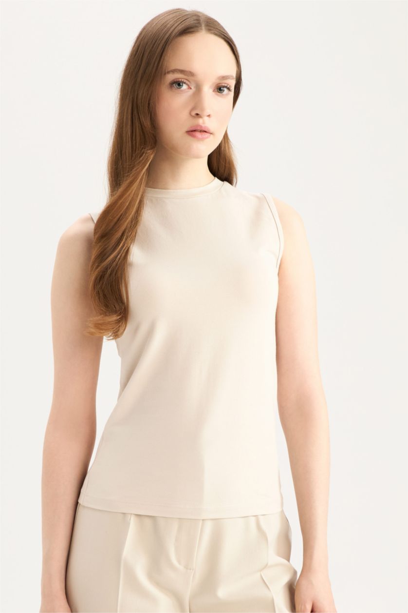 Woman Beige Regular Fit Crew Neck Basic Sleeveless Undershirt Tunic