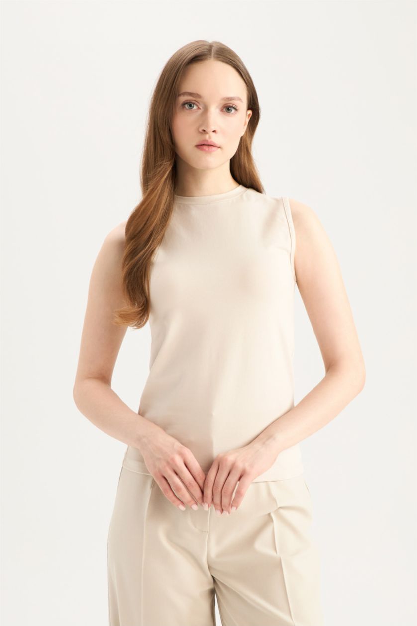 Woman Beige Regular Fit Crew Neck Basic Sleeveless Undershirt Tunic
