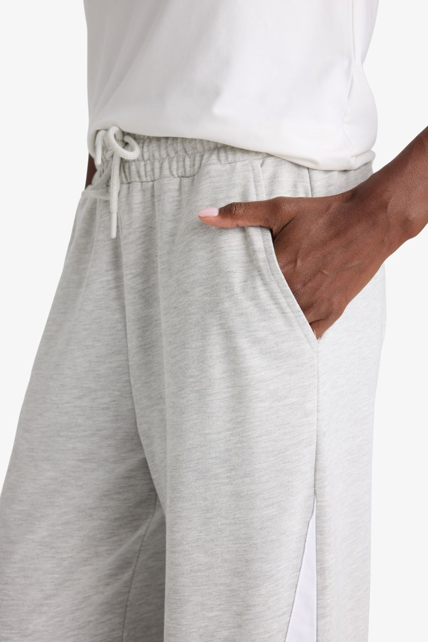 Kadın Gri Melanj Wide Leg Geniş Paça Şeritli Standart Boy Sporcu Pantolon