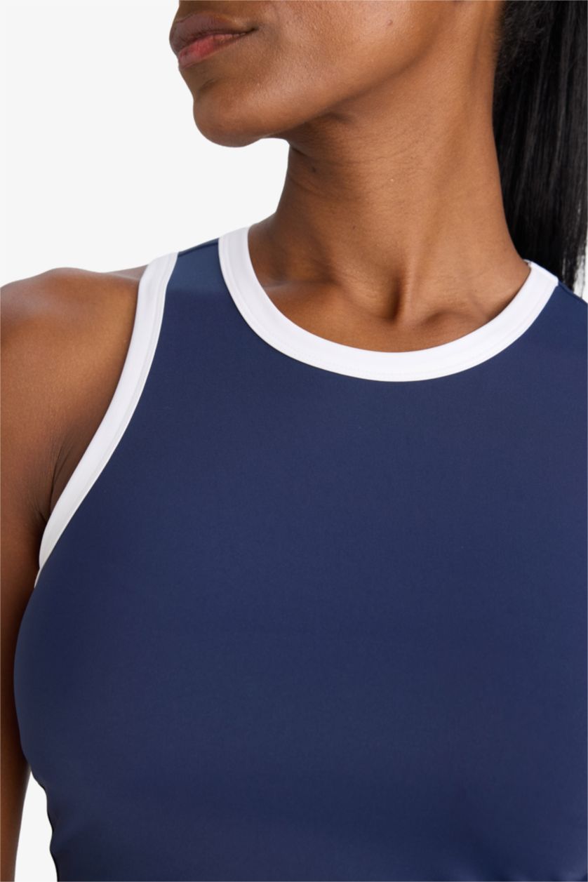 WOMAN NAVY DeFactoFit Crew Neck Sports Crop Top