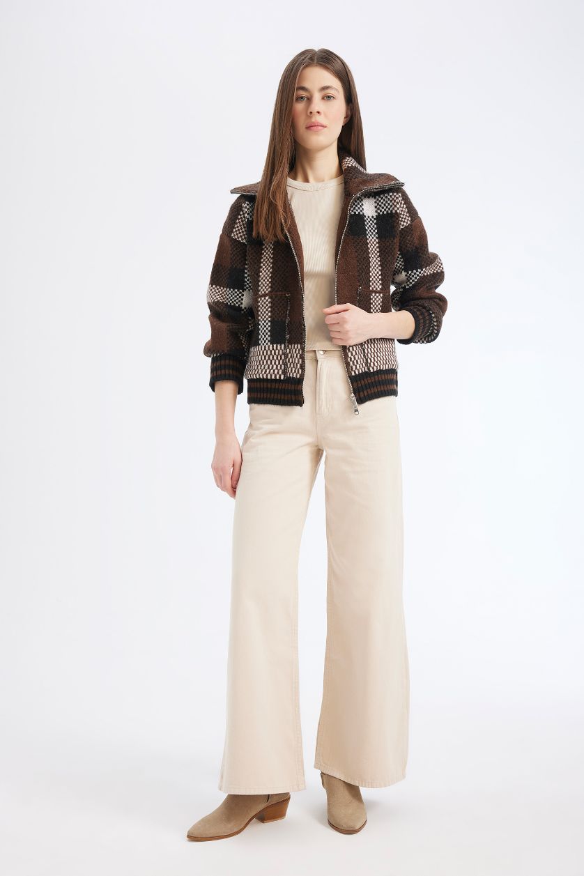 نساء بني جاكيت كاروهات قصة عادية بياخة بولو