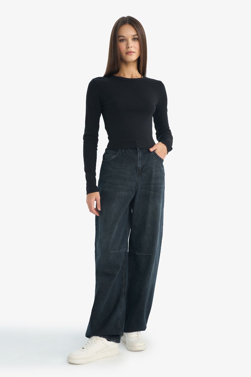 Woman Black Slim Fit Crew Neck Ribbed Long Sleeve T-Shirt