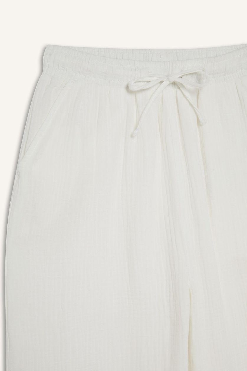 Kadın Beyaz Wide Leg Çift Cepli Beli Lastikli Düz Paça Krinkıl Kumaş Pantolon