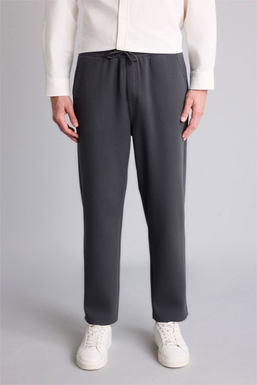 رجال أنثرا Regular Fit Trousers