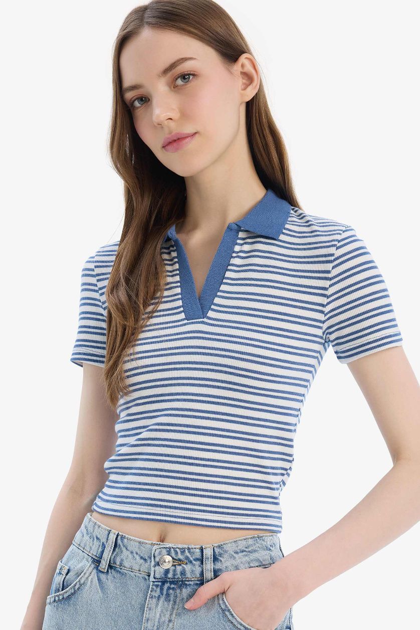 حريمي نيلي فاتح تيشيرت مخطط نص كم  مضلع بياقة بولو