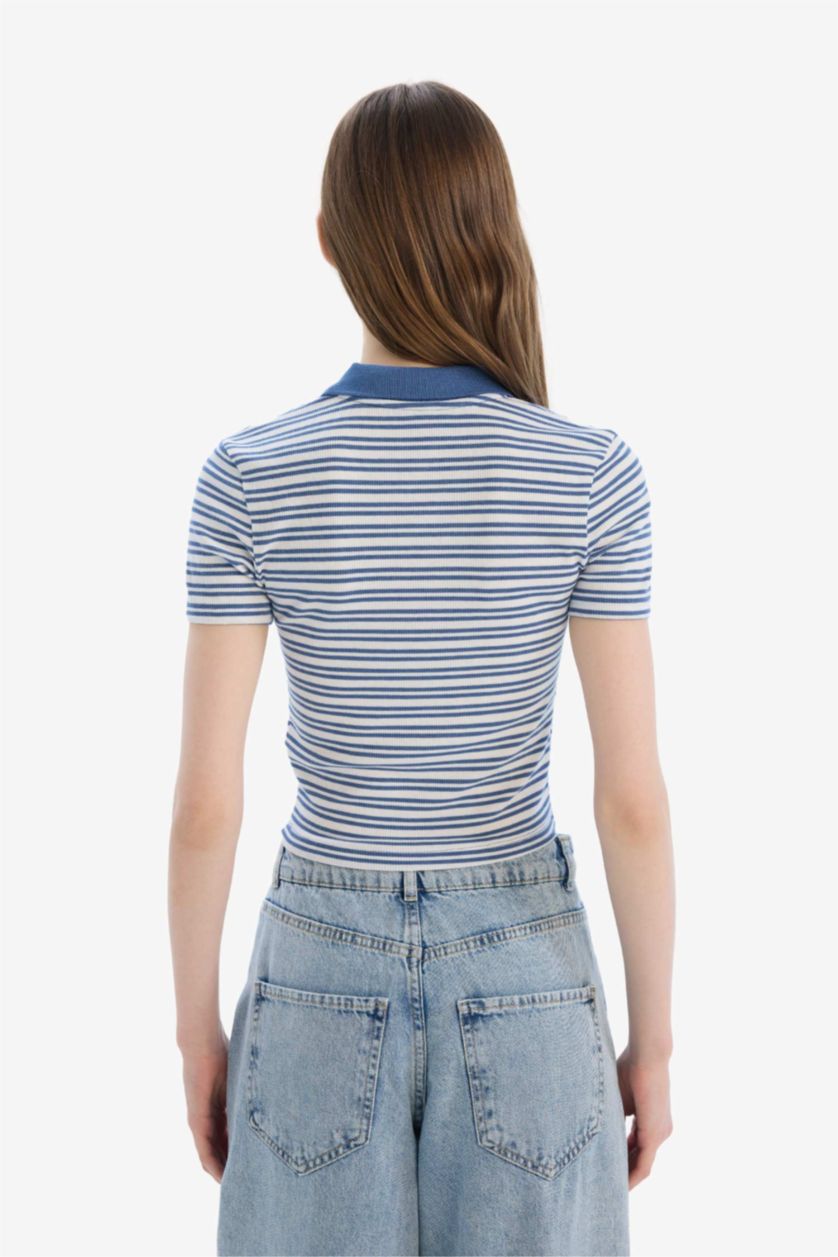 حريمي نيلي فاتح تيشيرت مخطط نص كم  مضلع بياقة بولو